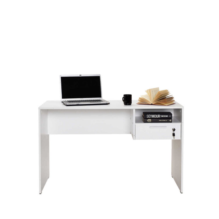bijeli radni stol study slikan s prednje strane sa stvarima