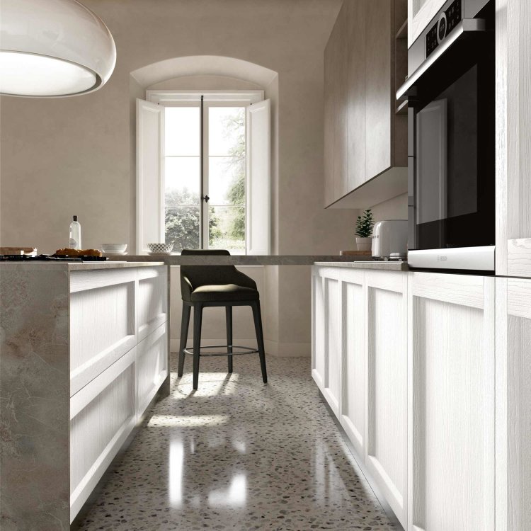 kuhinja Primula bijela sa šankom slikana s desne strane