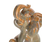 keramička figura slon detalj glave slikan s desne strane