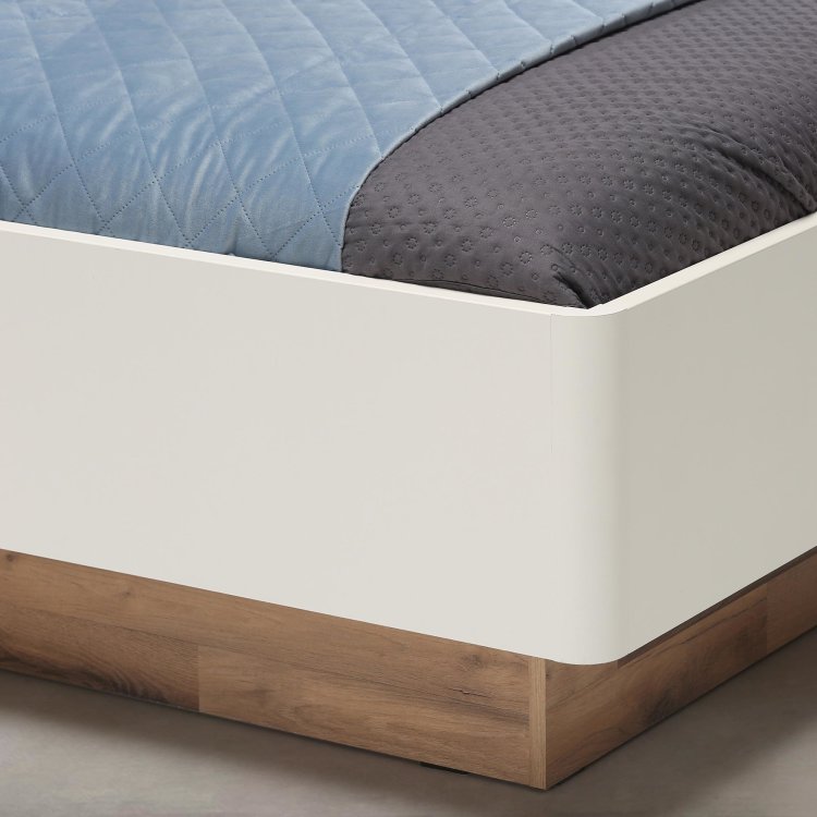 krevet Modern Way slikan s detaljem ruba