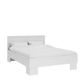 krevet Prowansja 160 bijele boje namjšten slikan na bijeloj pozadini