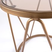 okrugli stolić udai u kombinaciji stakla i metala